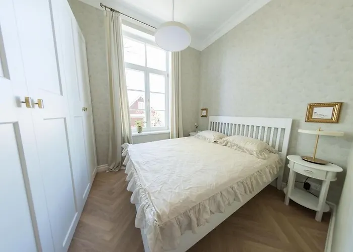 Lovely 2-Bedroom Apartment With Free Parking