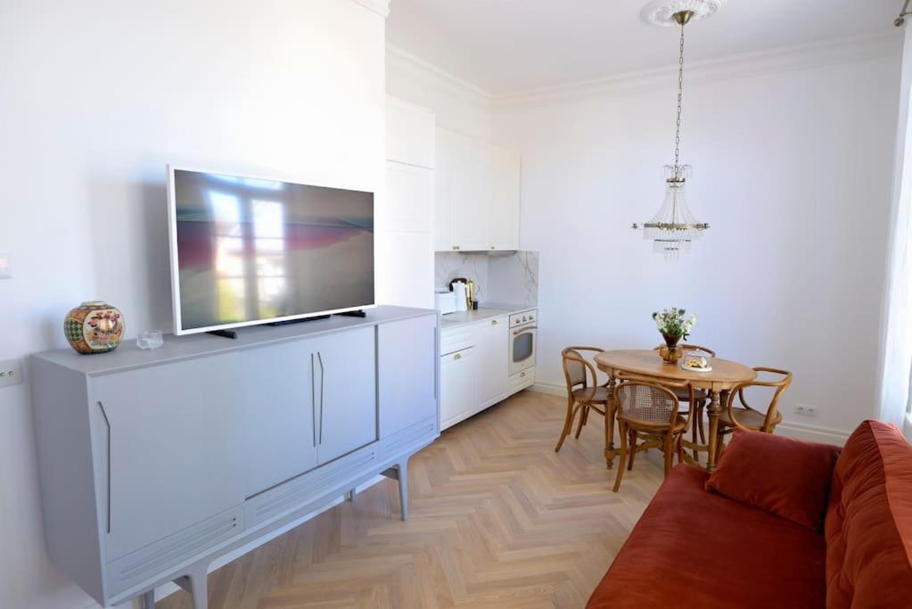 Lovely 2-bedroom With Free Parking Haapsalu