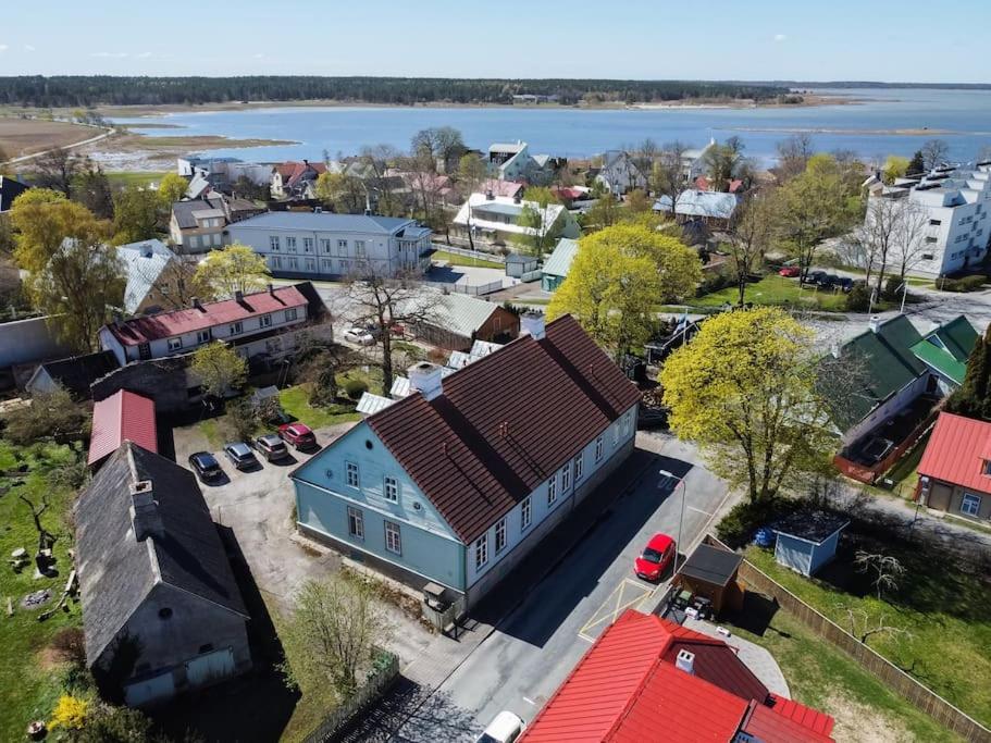 Lovely 2-bedroom With Free Parking * Haapsalu